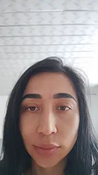 Snapshot of Elowyn chatting on 04/05/26, 03:20 Elowyn online show from 04/05/26, 03:20