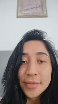 Snapshot of Elowyn chatting on 04/19/26, 07:38 Elowyn online show from 04/19/26, 07:38