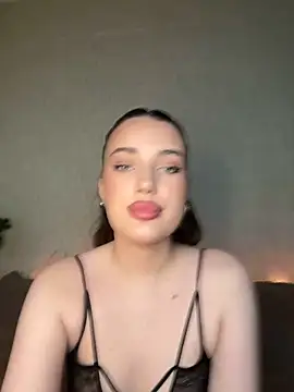 Ariana Sanderss online show from 12/14/25, 09:47