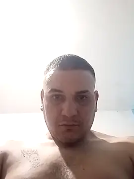 Snapshot of calfran chatting on 09/28/25, 11:43 calfran online show from 09/28/25, 11:43