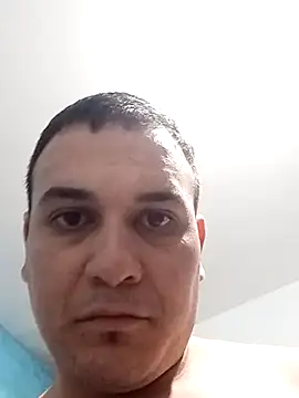 Snapshot of calfran chatting on 10/22/25, 02:23 calfran online show from 10/22/25, 02:23