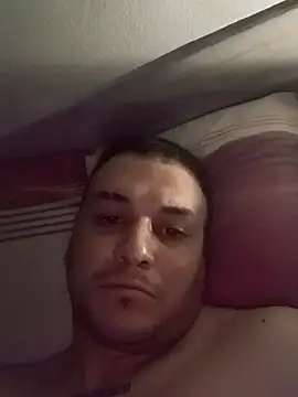 Snapshot of calfran chatting on 11/04/25, 02:32 calfran online show from 11/04/25, 02:32