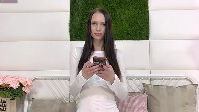 Snapshot of TaraHarris chatting on 04/27/26, 09:29 TaraHarris online show from 04/27/26, 09:29