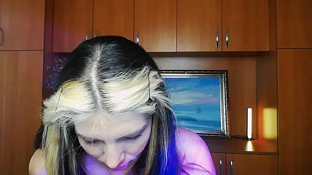 Snapshot of VanessaRey_ chatting on 07/07/26, 07:34 VanessaRey online show from 07/07/26, 07:34