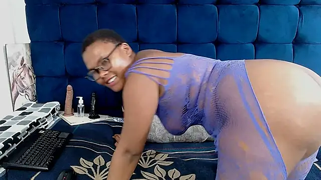 Snapshot of AriesCake chatting on 03/28/26, 11:10 AriesCake online show from 03/28/26, 11:10