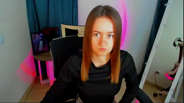 Snapshot of Catherine_e chatting on 09/25/25, 06:22 Catherine e online show from 09/25/25, 06:22