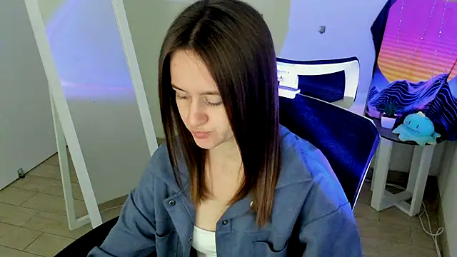 Snapshot of Catherine_e chatting on 10/01/25, 06:25 Catherine e online show from 10/01/25, 06:25