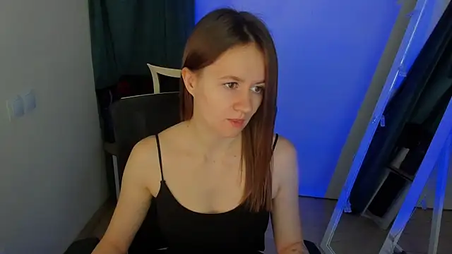 Snapshot of Catherine_e chatting on 11/10/25, 07:24 Catherine e online show from 11/10/25, 07:24