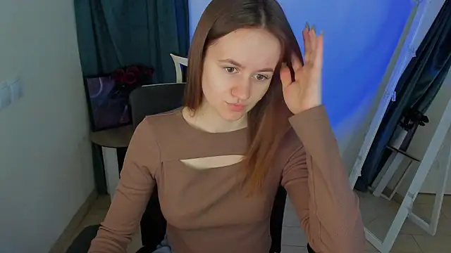 Snapshot of Catherine_e chatting on 12/02/25, 07:31 Catherine e online show from 12/02/25, 07:31