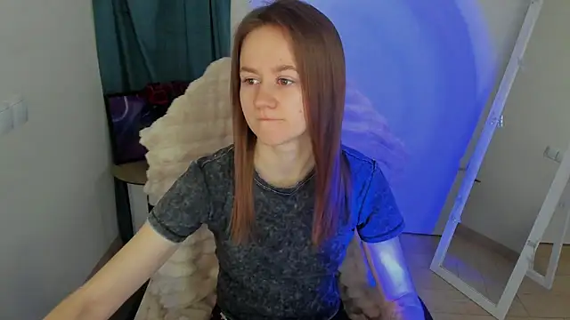 Snapshot of Catherine_e chatting on 12/03/25, 07:34 Catherine e online show from 12/03/25, 07:34