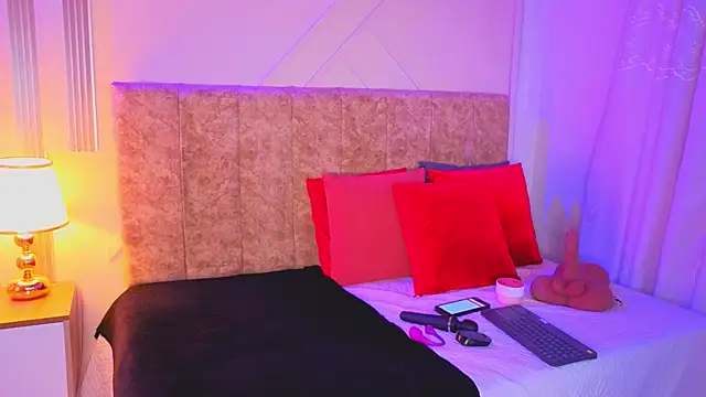 angelinarouse  online show from 05/08/26, 03:34