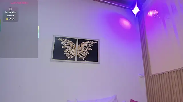 Snapshot of sharonscoth chatting on 11/26/25, 08:10 sharonscoth online show from 11/26/25, 08:10