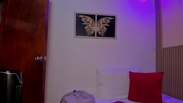 Snapshot of sharonscoth chatting on 03/15/26, 08:15 sharonscoth online show from 03/15/26, 08:15