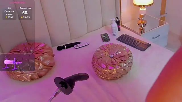 AriaJonnes  online show from 10/25/25, 02:13