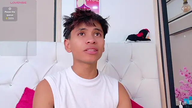 Snapshot of Ethan_Westt chatting on 04/23/26, 09:17 Ethan Westt online show from 04/23/26, 09:17