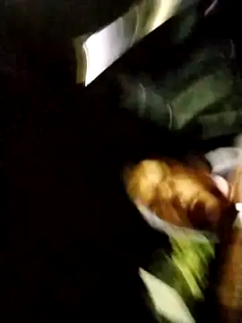 Snapshot of elmono125 chatting on 03/18/25, 02:47 elmono125 online show from 03/18/25, 02:47