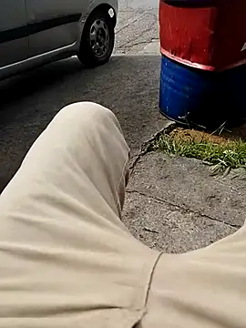 Snapshot of elmono125 chatting on 03/18/25, 07:53 elmono125 online show from 03/18/25, 07:53