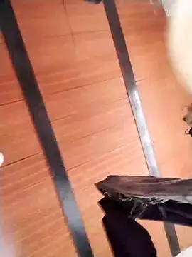 Snapshot of elmono125 chatting on 03/21/25, 12:06 elmono125 online show from 03/21/25, 12:06