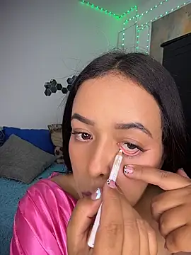 Snapshot of Deepika_padukoneNisha chatting on 04/13/26, 08:03 Deepika padukoneNisha online show from 04/13/26, 08:03