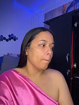 Snapshot of Deepika_padukoneNisha chatting on 04/14/26, 08:15 Deepika padukoneNisha online show from 04/14/26, 08:15