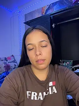 Snapshot of Deepika_padukoneNisha chatting on 04/15/26, 06:59 Deepika padukoneNisha online show from 04/15/26, 06:59