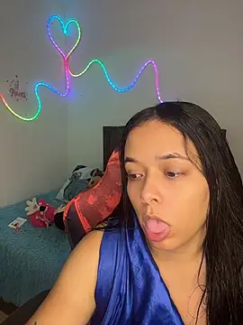 Snapshot of Deepika_padukoneNisha chatting on 07/10/26, 07:05 Deepika padukoneNisha online show from 07/10/26, 07:05