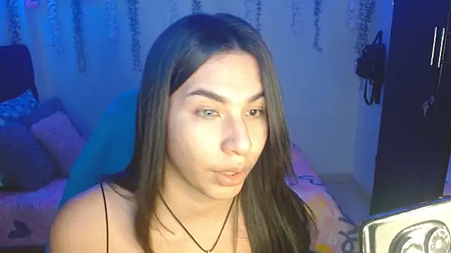 Snapshot of Lyaa_Cute chatting on 03/27/26, 03:23 Lyaa Cute online show from 03/27/26, 03:23