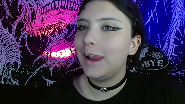 Snapshot of mikaskullcs chatting on 09/24/25, 04:38 mikaskullcs online show from 09/24/25, 04:38