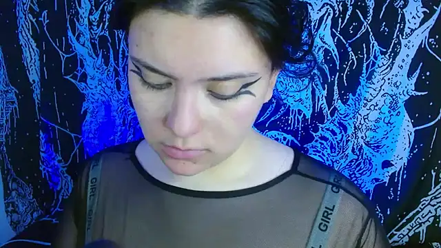 Snapshot of mikaskullcs chatting on 10/03/25, 04:42 mikaskullcs online show from 10/03/25, 04:42