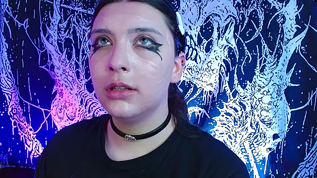 Snapshot of mikaskullcs chatting on 10/10/25, 04:44 mikaskullcs online show from 10/10/25, 04:44