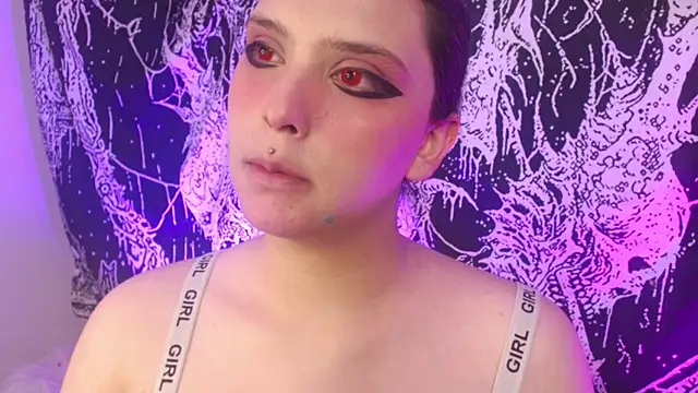 Snapshot of mikaskullcs chatting on 04/11/26, 04:44 mikaskullcs online show from 04/11/26, 04:44