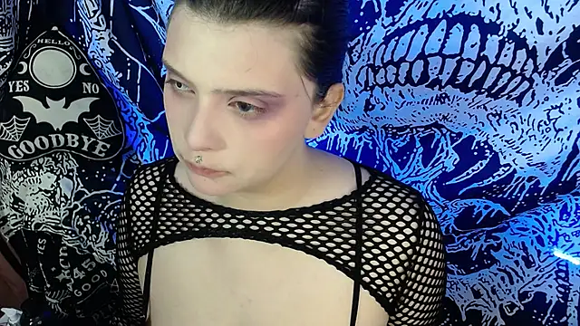 Snapshot of mikaskullcs chatting on 06/29/26, 10:59 mikaskullcs online show from 06/29/26, 10:59