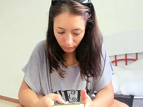 Snapshot of DulceXmile chatting on 11/14/25, 03:11 DulceXmile online show from 11/14/25, 03:11