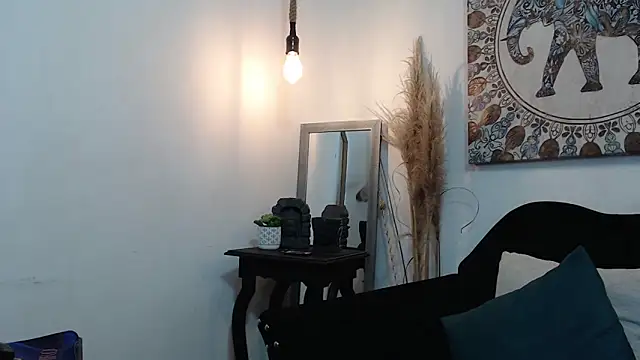 Snapshot of GagingZhara chatting on 10/10/25, 12:15 GagingZhara online show from 10/10/25, 12:15