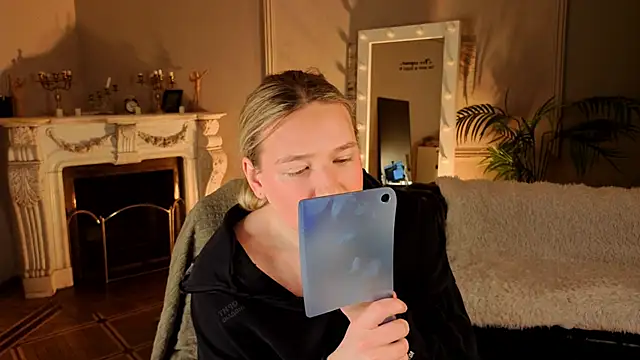 Jes Solar online show from 01/17/26, 10:57