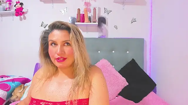 Snapshot of mailyn_baker chatting on 11/14/25, 09:13 mailyn baker online show from 11/14/25, 09:13