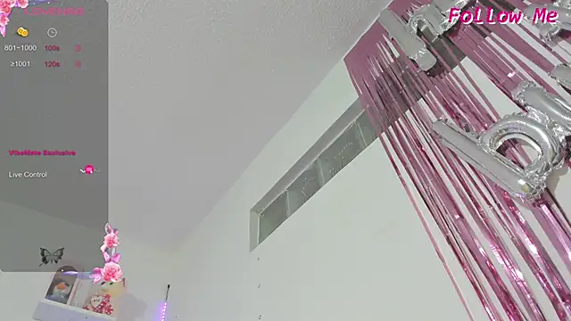 Snapshot of mailyn_baker chatting on 11/19/25, 09:04 mailyn baker online show from 11/19/25, 09:04