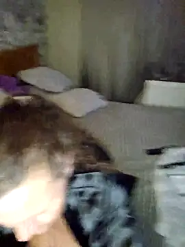 MissQueenBeex online show from 11/16/25, 08:36