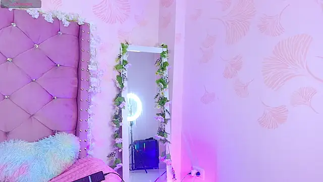 kity x online show from 04/14/26, 07:09