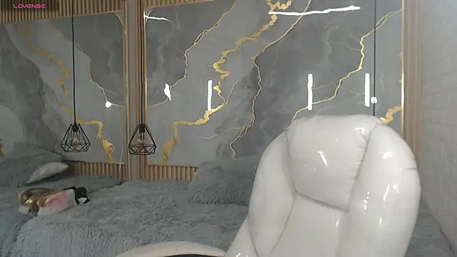 nei girl online show from 11/26/25, 01:17