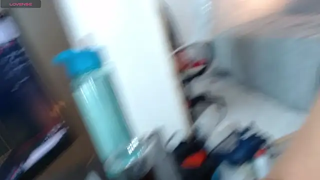 Snapshot of nei_girl chatting on 03/04/26, 12:00 nei girl online show from 03/04/26, 12:00