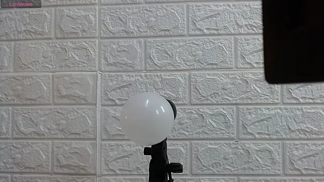 Snapshot of nei_girl chatting on 03/13/26, 12:01 nei girl online show from 03/13/26, 12:01