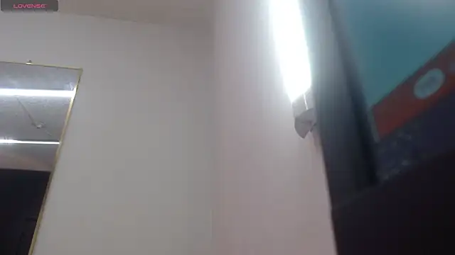 Snapshot of nei_girl chatting on 04/10/26, 11:48 nei girl online show from 04/10/26, 11:48