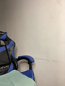 Snapshot of taimara_1 chatting on 09/15/25, 09:37 taimara 1 online show from 09/15/25, 09:37