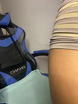 Snapshot of taimara_1 chatting on 09/24/25, 09:51 taimara 1 online show from 09/24/25, 09:51