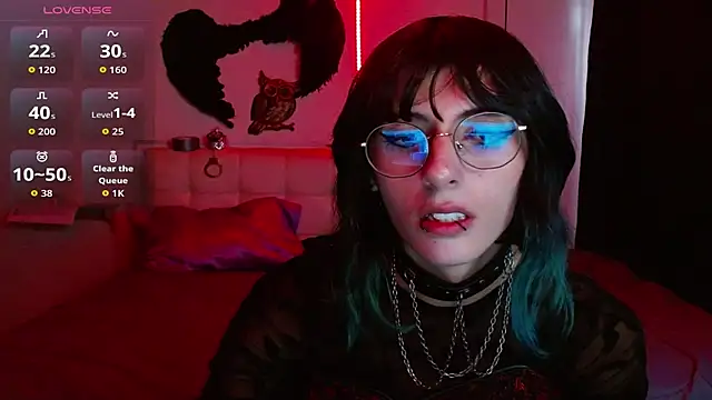 Snapshot of goth_minerva chatting on 09/16/25, 01:45 goth minerva online show from 09/16/25, 01:45