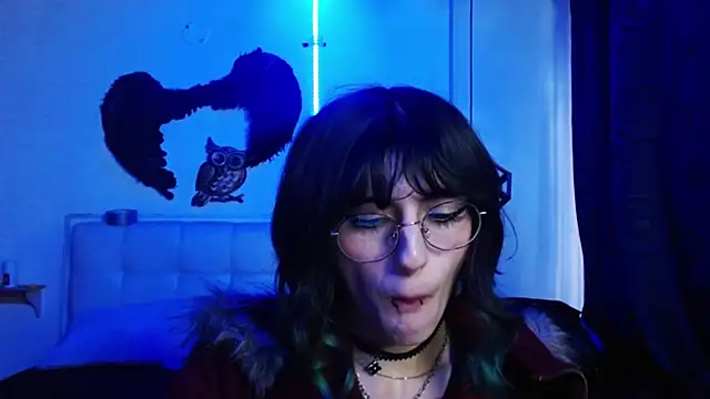 Snapshot of goth_minerva chatting on 09/18/25, 01:46 goth minerva online show from 09/18/25, 01:46