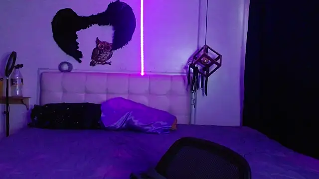 Snapshot of goth_minerva chatting on 09/22/25, 01:46 goth minerva online show from 09/22/25, 01:46