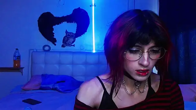 Snapshot of goth_minerva chatting on 09/30/25, 02:00 goth minerva online show from 09/30/25, 02:00