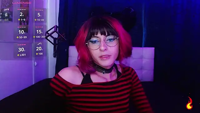 Snapshot of goth_minerva chatting on 10/16/25, 01:56 goth minerva online show from 10/16/25, 01:56